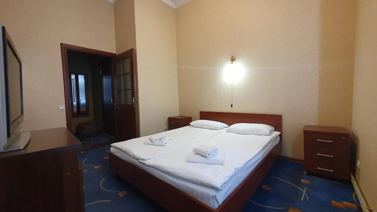 Apart-Hotel City Center Contrabas إلفيف 3*,
