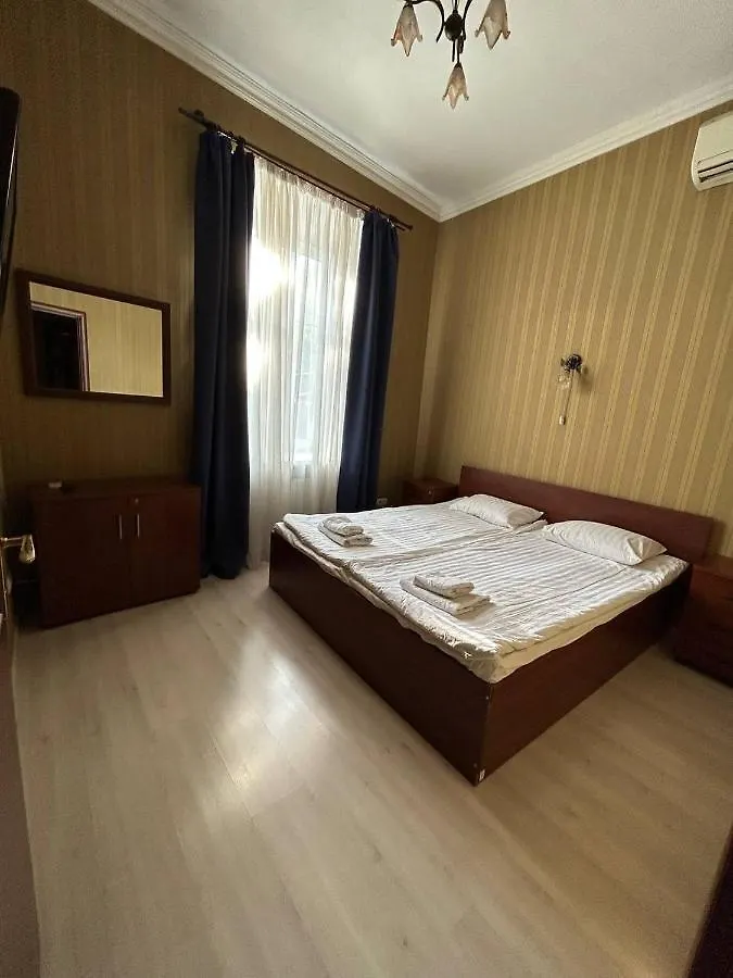 Apart-Hotel City Center Contrabas إلفيف فندق